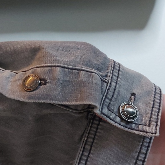 Burberry Brit Gray Chambray Button Down Shirt with Plaid Cuffs Size Large - Picture 6 of 6